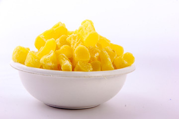 dry pineapple in bowl