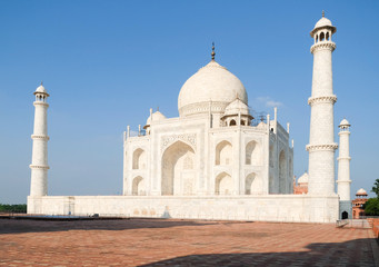Fototapeta na wymiar Taj Mahal in Agra India - side view