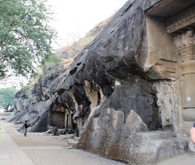 Pandaw Leni - caves 