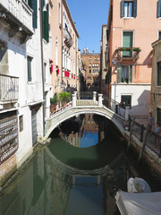 Fototapeta na wymiar 20.06.2017, Venice, Italy: View of historic buildings and canals