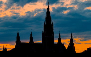 Rathaus Wien im Sonnenuntergang