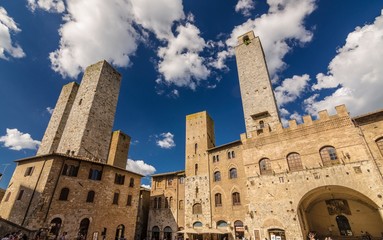 Fototapeta premium Piazza del Duomo di San Gimignano 