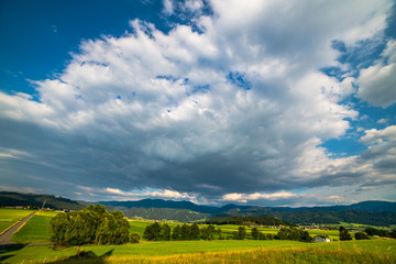 Sch&ouml;ne Wolken - Sommertag