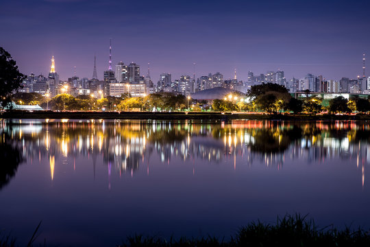 Noite em S&atilde;o Paulo, Brasil
