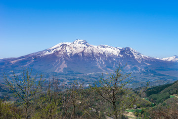 Fototapeta premium 青空と妙高山