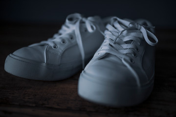 白いスニーカー