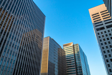 品川区の都市風景　夕方の空と高層ビル群２