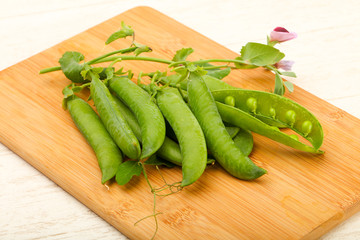 Ripe green peas