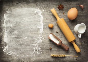 Fototapeta na wymiar bakery and bread ingredients on wood