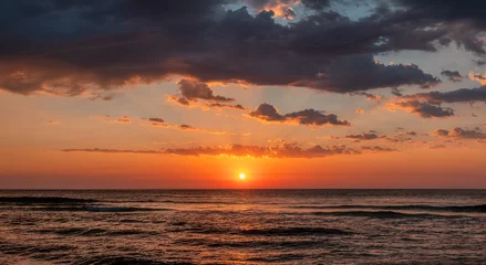 Crédence de cuisine en verre imprimé Eau Beau lever de soleil sur la mer