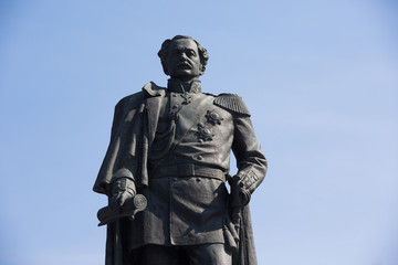 Fototapeta na wymiar Monument to the founder of Vladivostok, Count Nikolai Nikolayevich Muravyov-Amursky (Vladivostok)