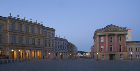 Fototapeta na wymiar Alter Markt Potsdam - Humboldstraße mit Landtag