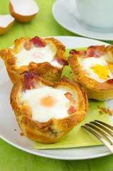 Osternest: Egg and Bacon Muffins - Spiegeleimuffins mit Speck