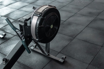 one rower crossfit equipament