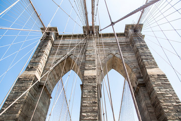 Pillar central Brooklyn Bridge in new york