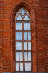 Gothic window, Gothic window red brick