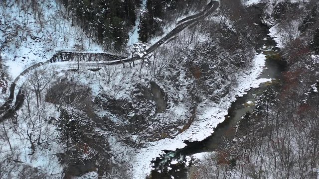 冬の川・空撮
