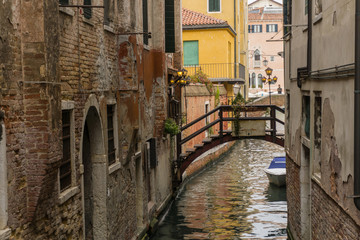 Fototapeta na wymiar Venice small canal street
