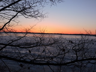 Obraz premium East Bay is a enchanted Frozen Bliss and a gorgeous sunrise.