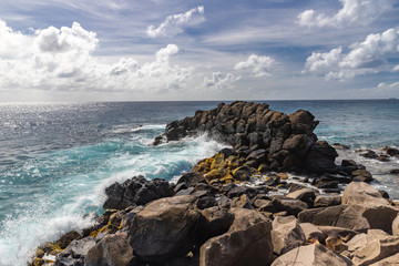 Fototapeta na wymiar Saint Vincent and the Grenadines, breaking waves 