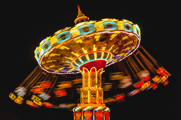 Swing Ride at night © Kyu