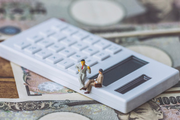 計算機と一万円札