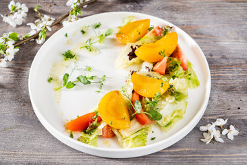 salad with peach