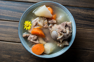 Radish, pork bone soup/Cantonese style old fire soup