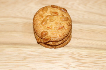 Cookies with chunky peanuts