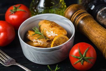 Grilled chicken wings with vegetables and herbs