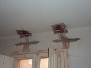 Flat rehabilitation. Building reform in Spain