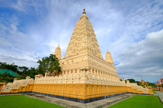 Perspective view at the corner of Thatta Thattaha Maha Bawdi Pagoda in Naypyitaw, capital city of Myanmar