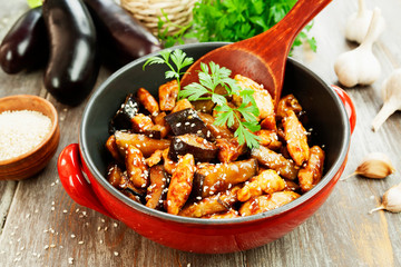 Chicken with eggplants