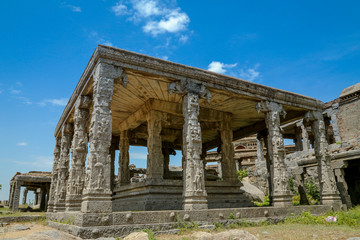 Fototapeta premium Old sculpture in Tamil Nadu, India