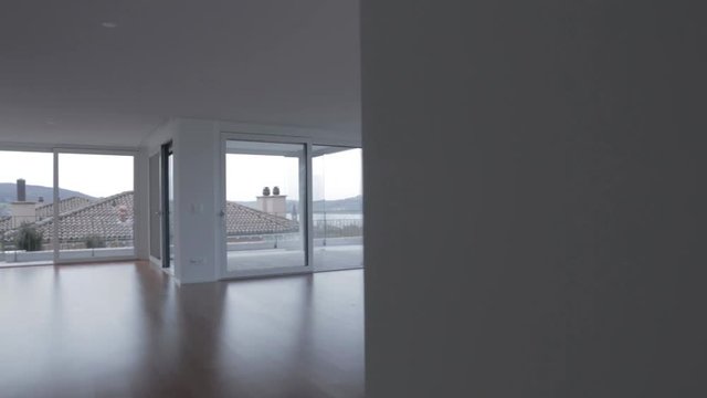 Leeres Wohnzimmer mit super Aussicht