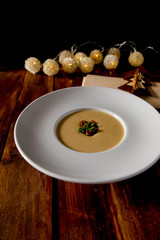 Festliche Maronensuppe