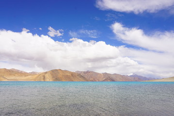 ラダック 天空の湖 パンゴン湖