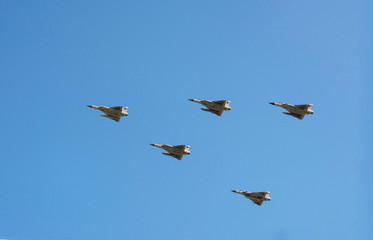 Obraz premium Plains Dassault Rafale with missiles under their wings