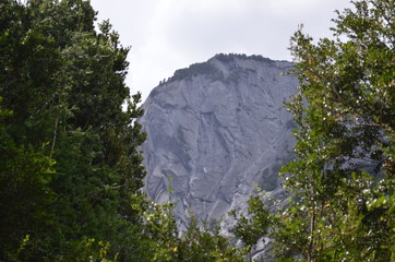 el valle en la montaña