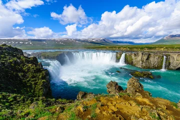  View of the Godafoss waterfall © RnDmS