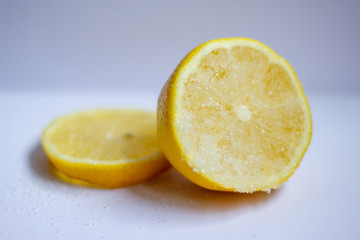 cut lemon with sugar