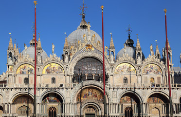 Fototapeta na wymiar San Marco basilica in Venice, Italy
