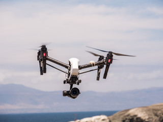 Fototapeta na wymiar Drone en vuelo