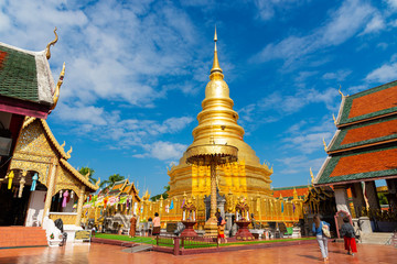 Fototapeta premium Wat phra that hariphunchai worrawiharn pagoda temple at lumphun province northern of thailand .