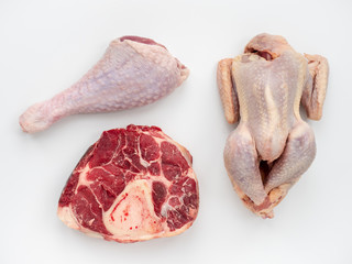 Putenunterschenkel, Suppenhuhn, Rinderbeinscheibe - Zutaten f&uuml;r Fleischbr&uuml;he
