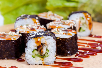 sushi sashimi roll