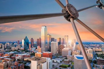 Poster Stadtbild von Dallas, Texas mit blauem Himmel bei Sonnenuntergang © f11photo