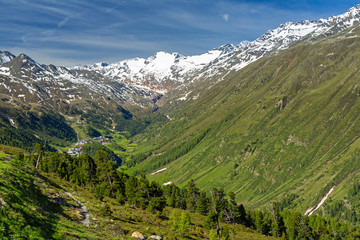 Fototapeta na wymiar Blick vom Timmelsjoch ins Ötztal, Tirol, Österreich 