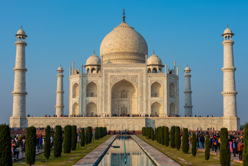 Fototapeta premium Agra, India - 27 December 2018 : Taj Mahal is a white marble mausoleum , Agra, Uttar Pradesh, India.