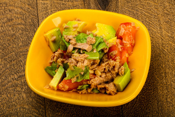 Tuna and avocado salad